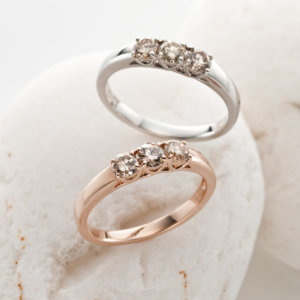 ダイアモンドリング ダイアモンドリング