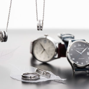 LARA CHRISTIE LARA CHRISTIE